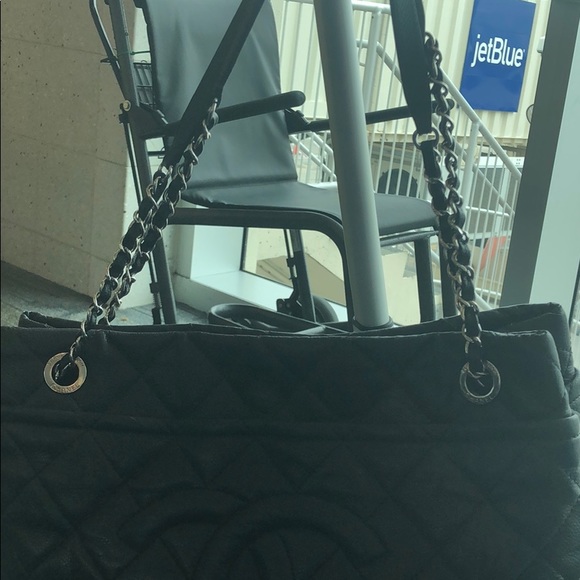 Chanel bag - 2 yrs young - best offer over $5,000. - Picture 5 of 5
